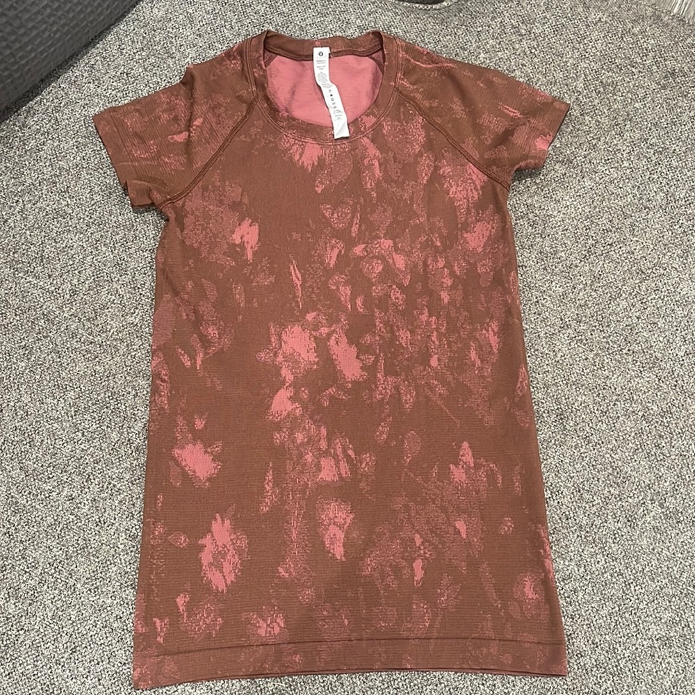 Lululemon Swiftly Short Sleeve Tee